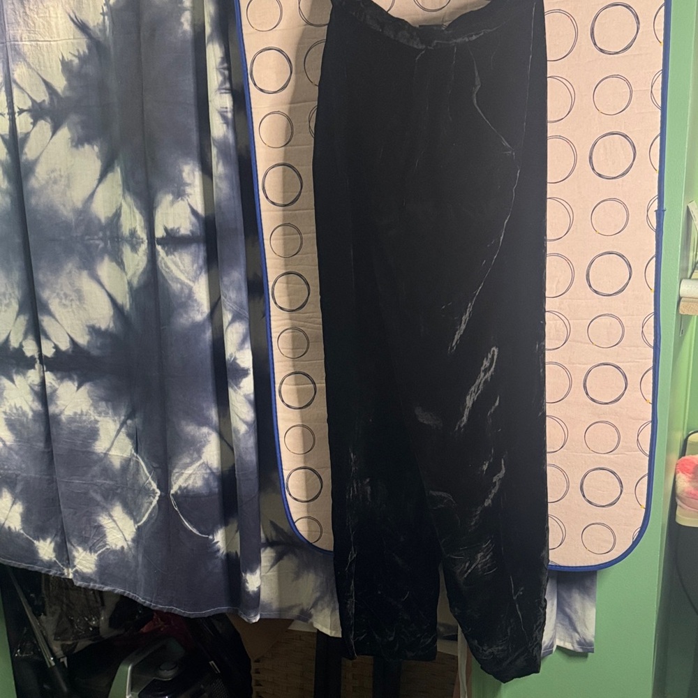 Chic Black Velvet Trousers